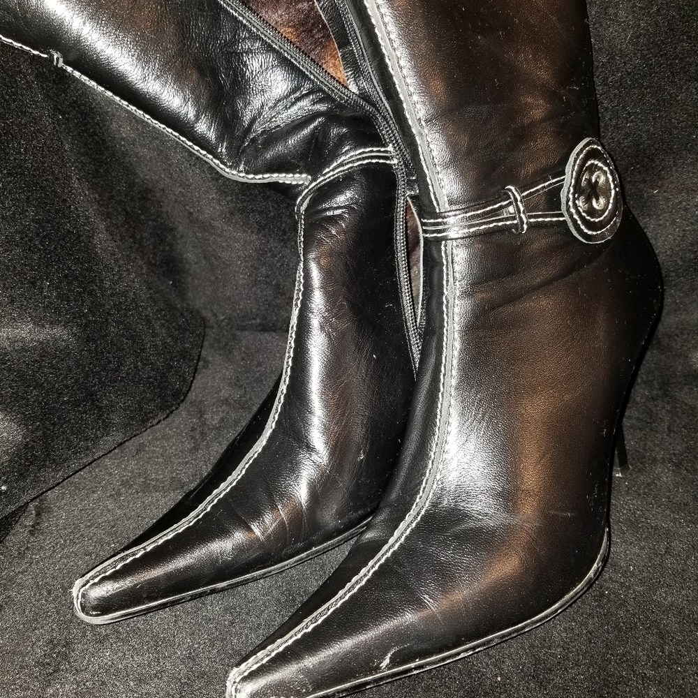 Shoes - Picture 6 of 16